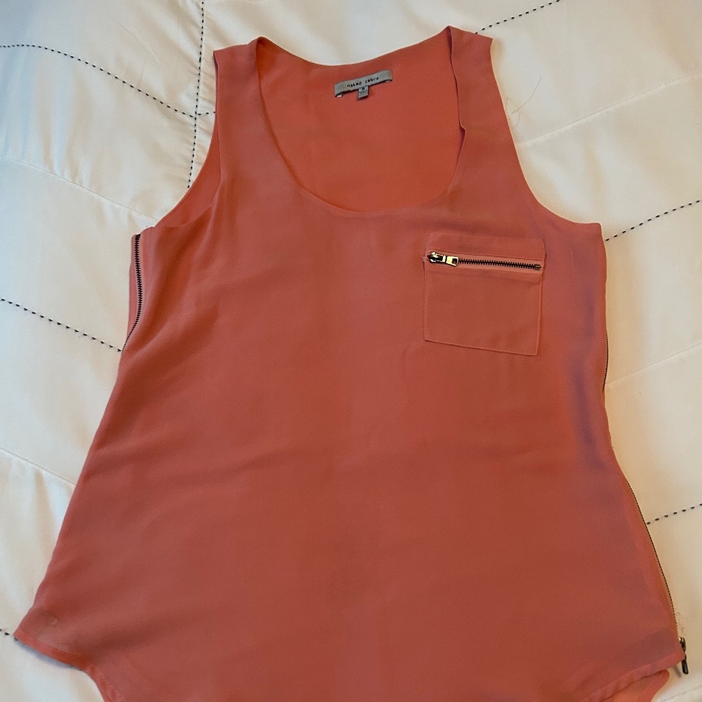 Sleeveless blouse